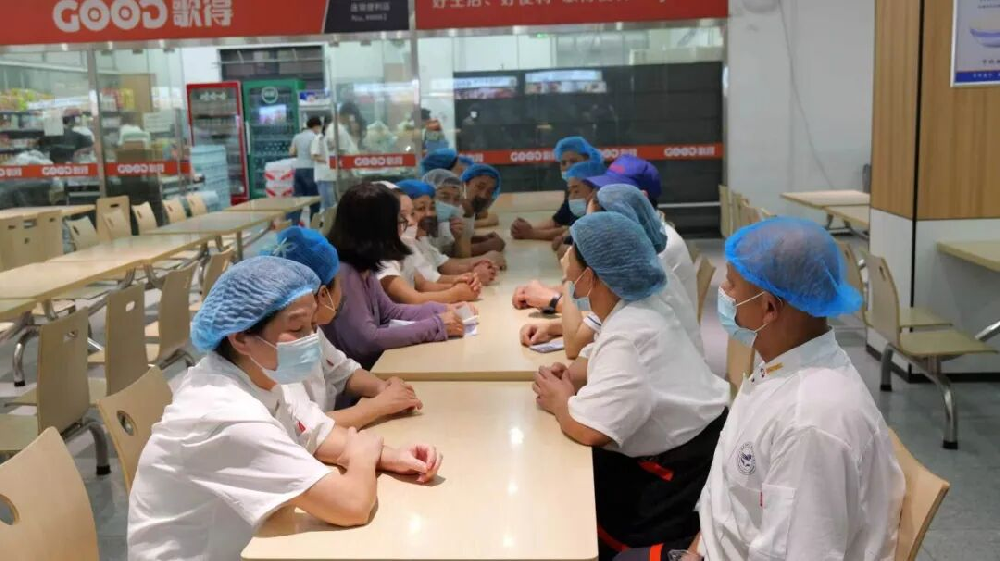 筑牢食品安全防线 守护师生舌尖安全 | 南昌当代职业高级中学2026-2027学年第一学期食品安全专项工作布置会